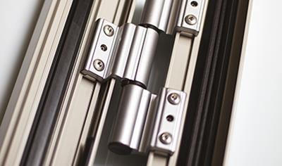 Cover image for Monza Hinge