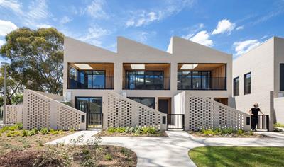 Cover image for Longford Bricks